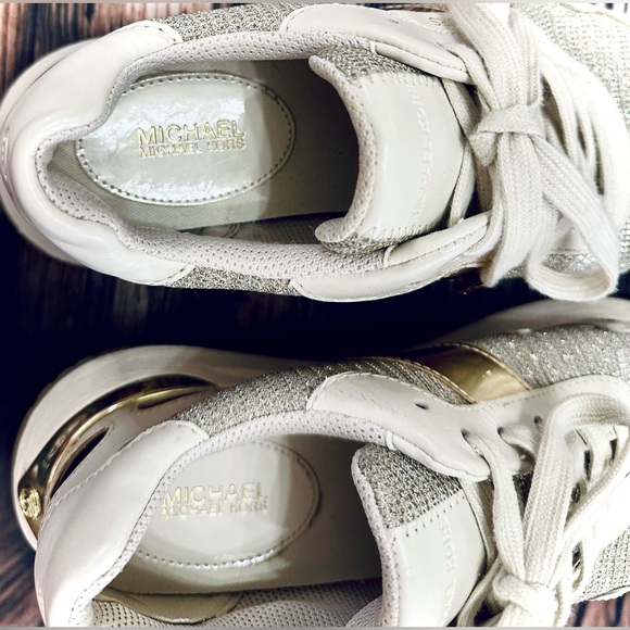 MICHAEL KORS || Monroe Glitter Chain-Mesh Trainer in Ivory + Gold - SZ 7M - Picture 11 of 16
